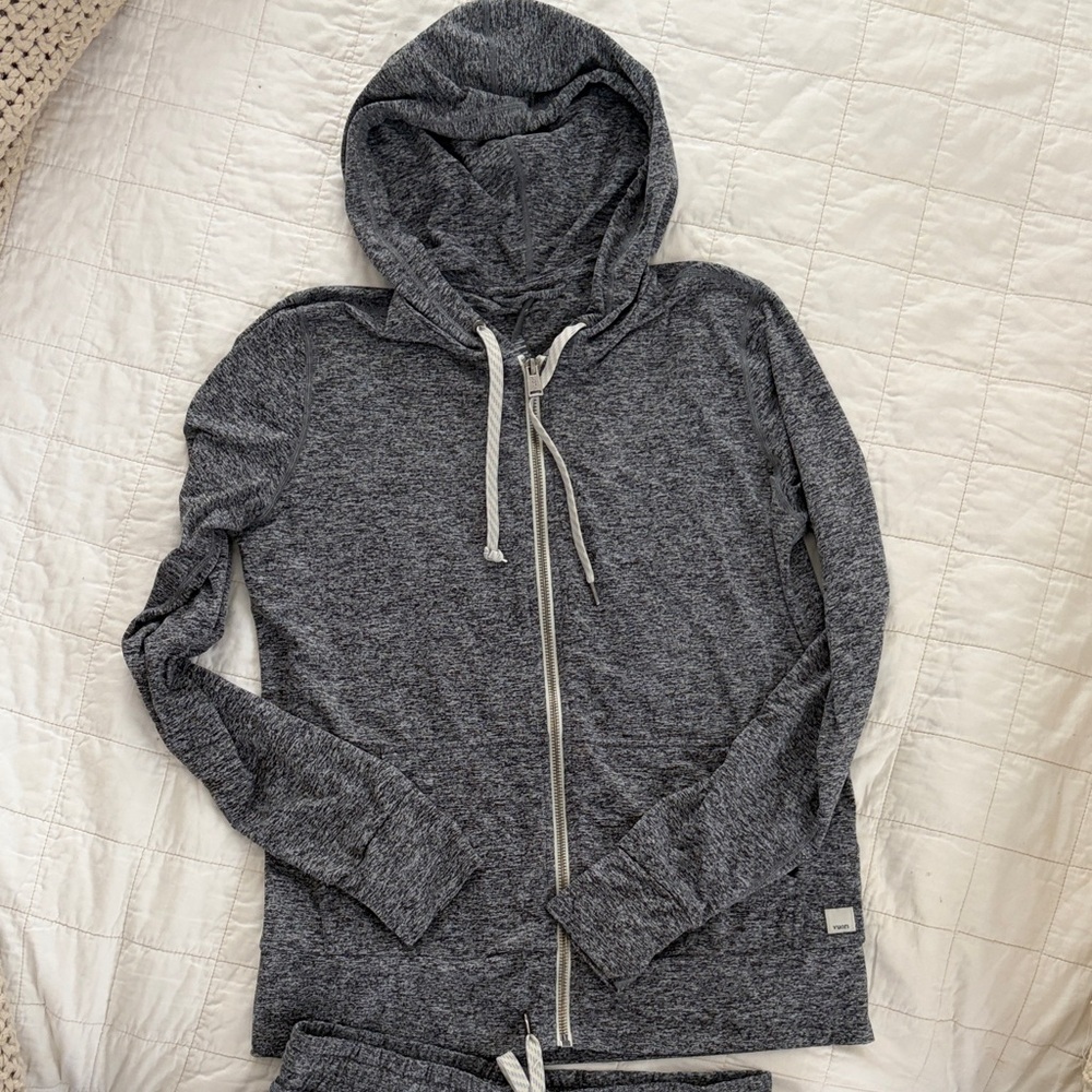 Vuori Charcoal Heather Matching Set